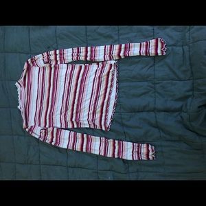 tight long sleeved shirt